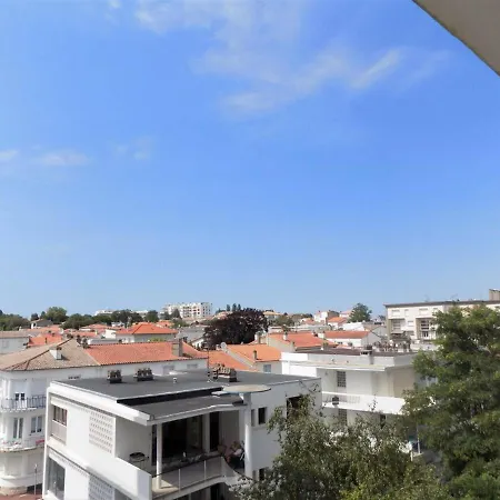 Appartement Royan, 1 Piece, 2 Personnes - Fr-1-305-1489 *